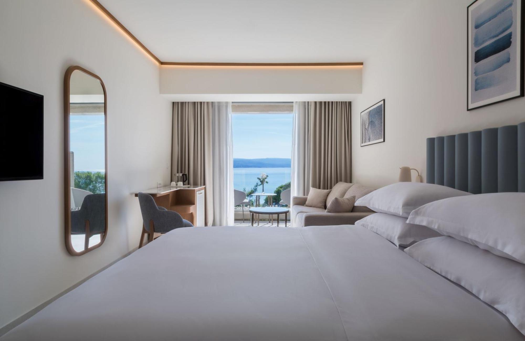 Premium Double Room with Sea View,1435846465:JPEG